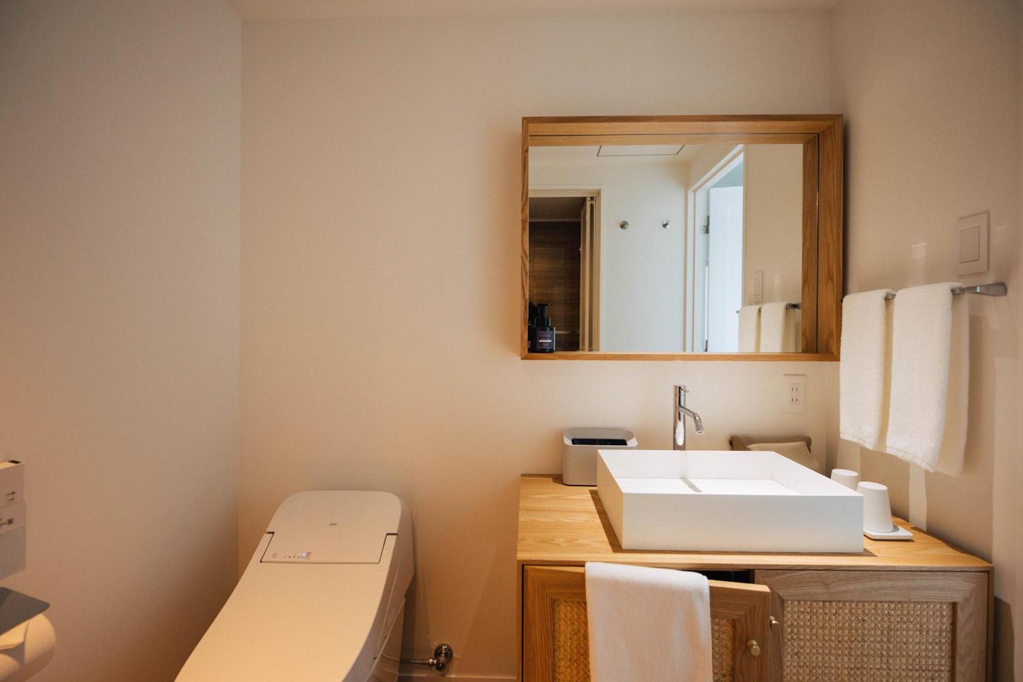 Colorit Goto Islands Hotell Rum bild